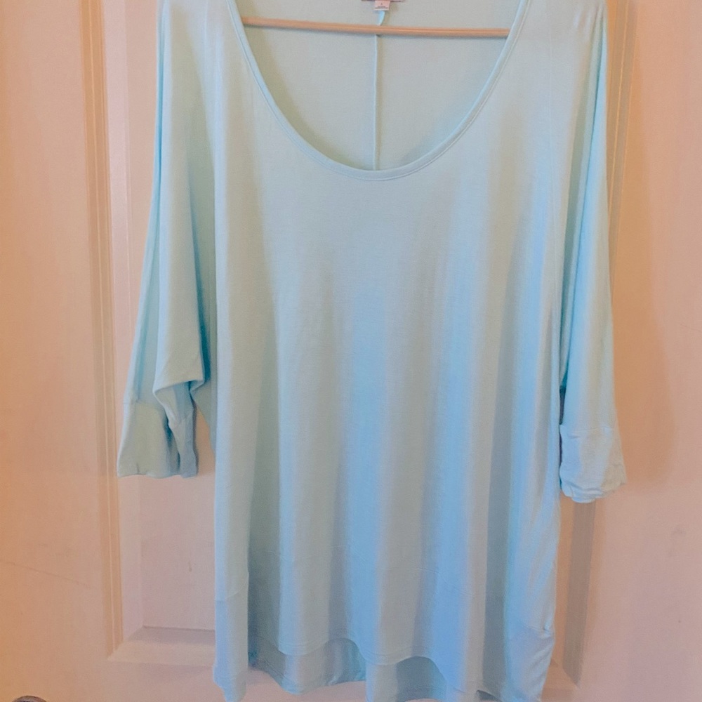 Light Blue Gap dolman sleeve hi low top - size large